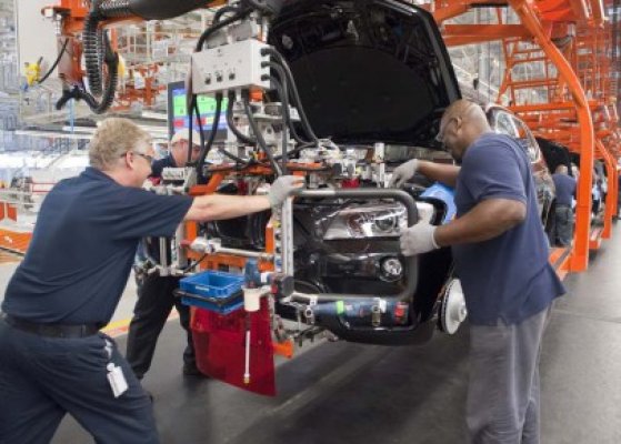 BMW recheamă în service 220.000 de maşini